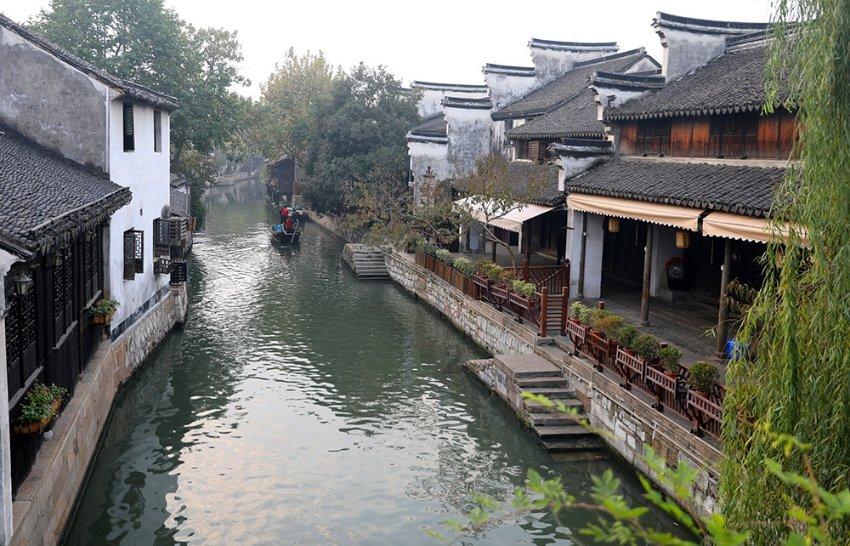 逃离无人大住宅